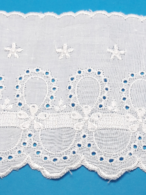 Broderie Anglaise 